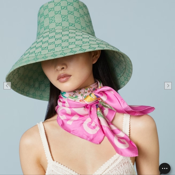 Authentic Gucci Floral Print Silk Scarve - Picture 2 of 12